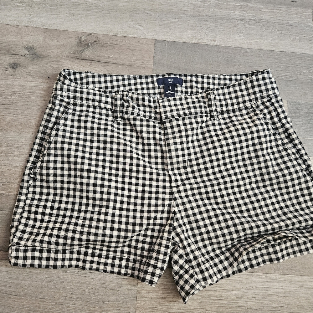 Gap women's shorts, the city shorts flaid size 2